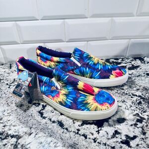 Lamo Sneakers NWT